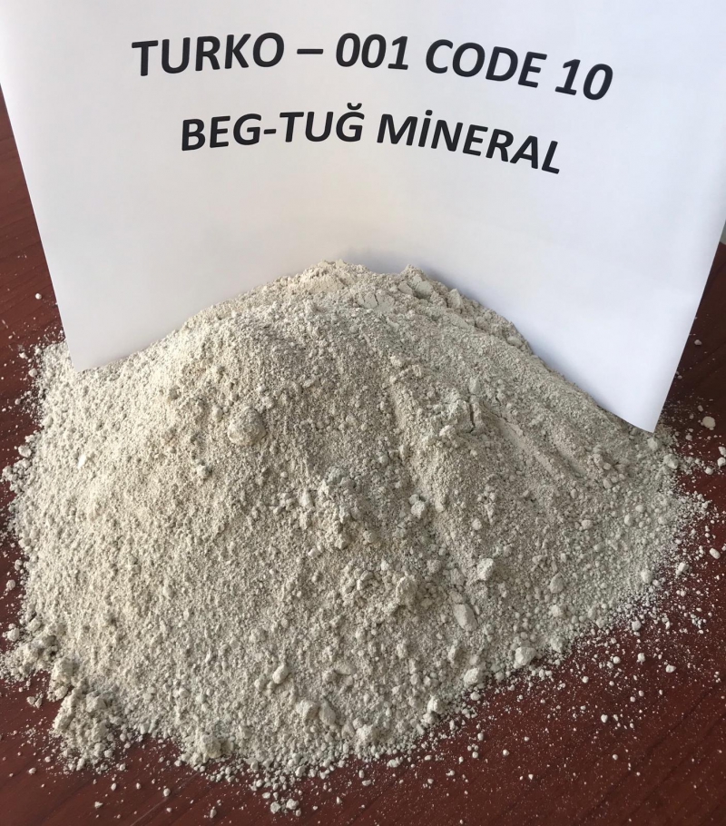 Kozmetik ve İlaç Sanayinde Çok İnce Gözenekli ve Çok İnce Mikronlarda Olan Diatom Turko Kulanılmakta. Deodorant'da Koku Giderici ve Nem Alıcı, Sabun, Deterjan, pıril, Melhem ve Bir Çok İlaçlarda Dolgu ve Ara Ürün Olarak, Kaydırıcı, Matlaşma ve Parlatıcı