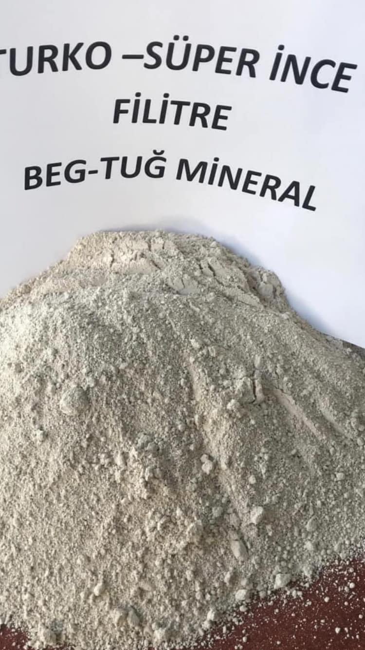 Diyatom Toprağı, Zehirsiz Kokusuz Doğal Amorf Silis İçerikli Bir Çeşit Kildir, Diş Sektöründe Ham Madde Dolgu Malzemesi Ara Ürün Yardımcı Malzemesi Diş Temizleyicisi ve Parlatıcı Olarak Kullanılmakta.